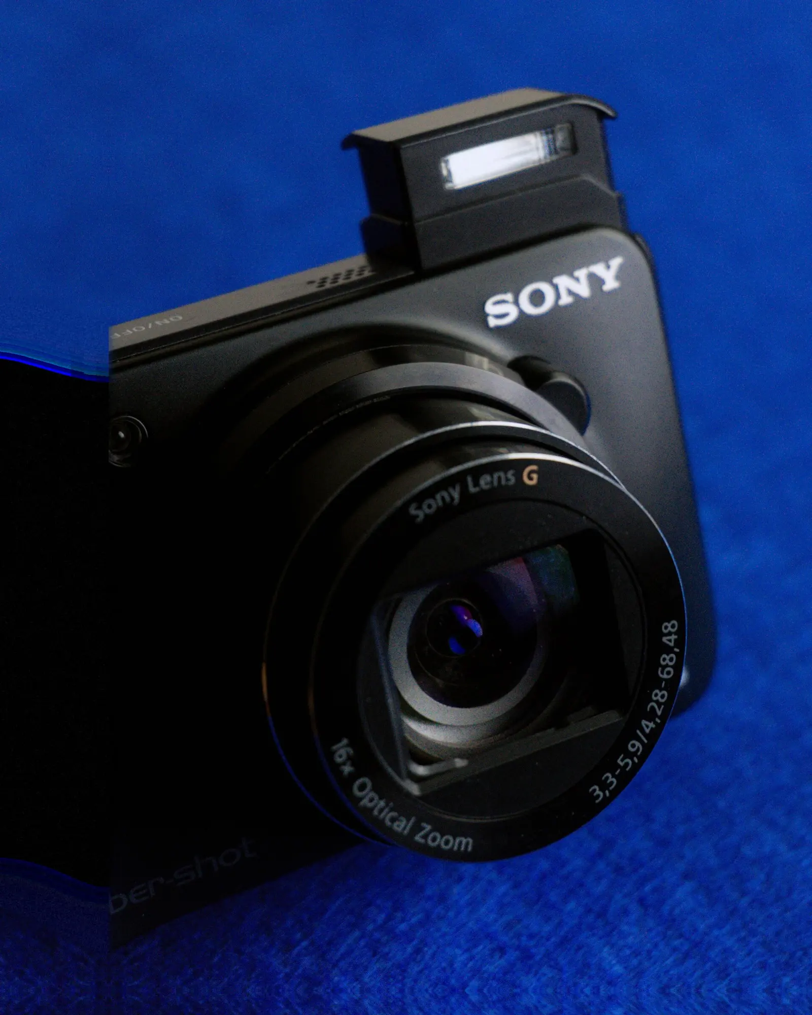 Sony Cyber-shot DSC-HX9V, photo 2
